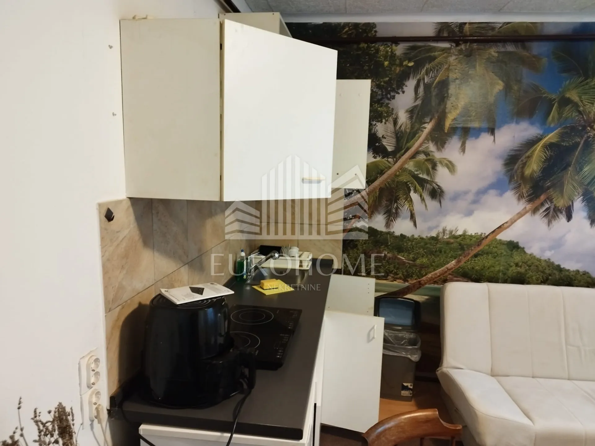 garsonijera 27 m2,trešnjevka kod placa - slika 6
