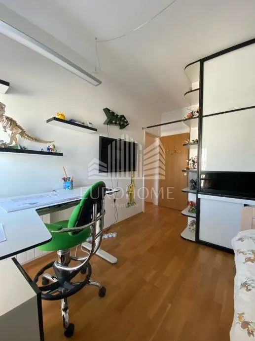 potpuno namješten suvremen 4s stan + dvije garaže + spremište, 110 m2, huberttova - slika 10