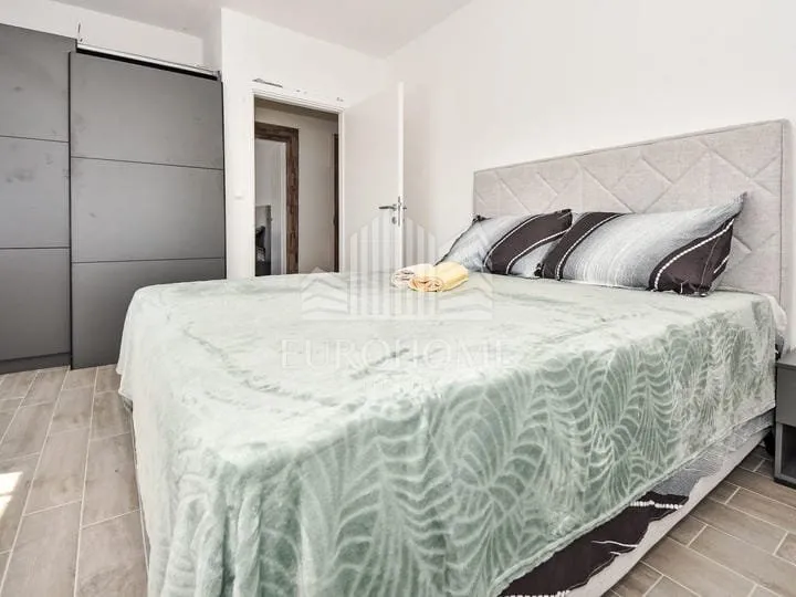 luksuzna novogradnja od 180 m2 sa bazenom - slika 22