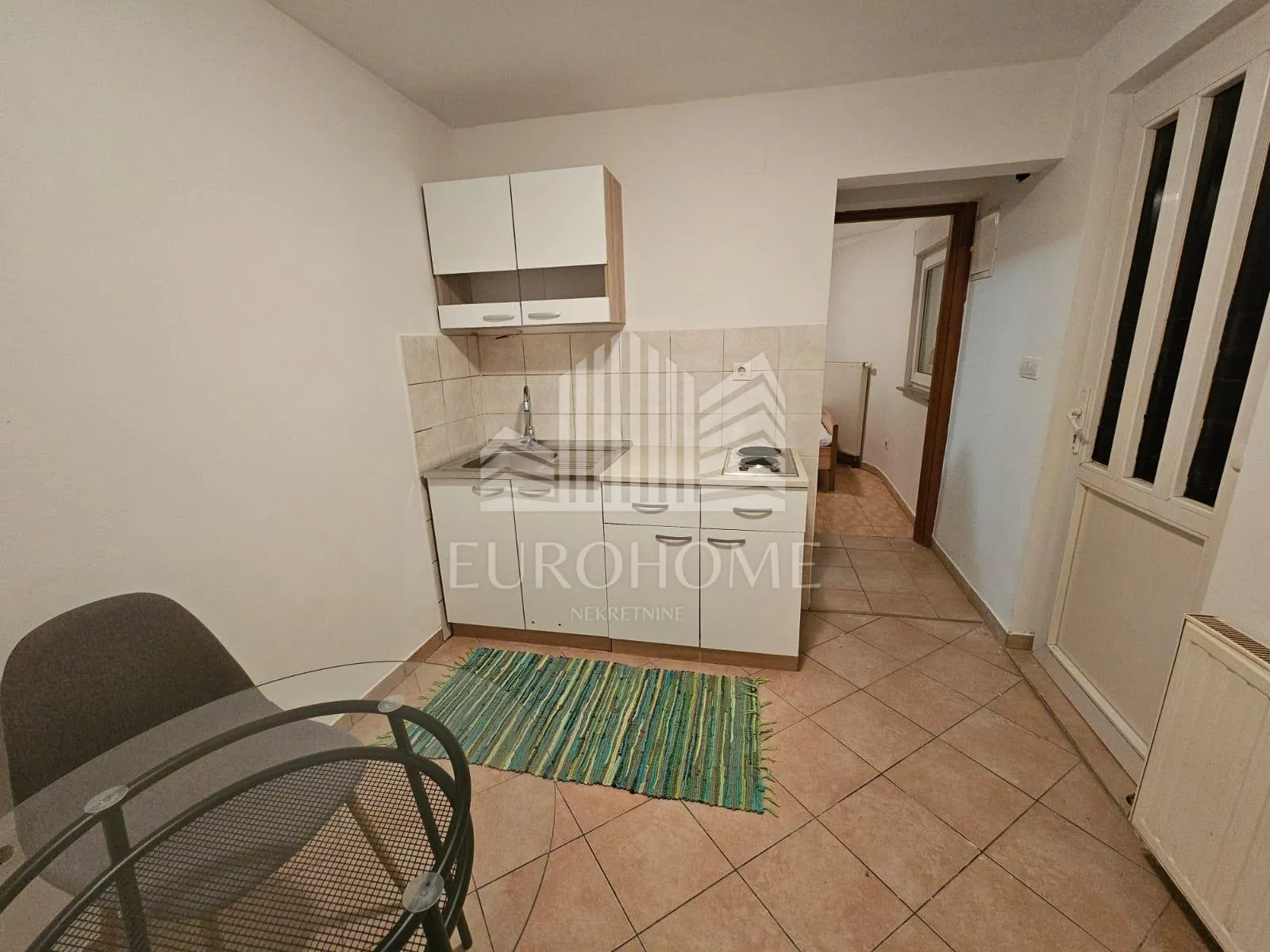 zagreb, kruge dvosoban stan 17 m² - slika 4