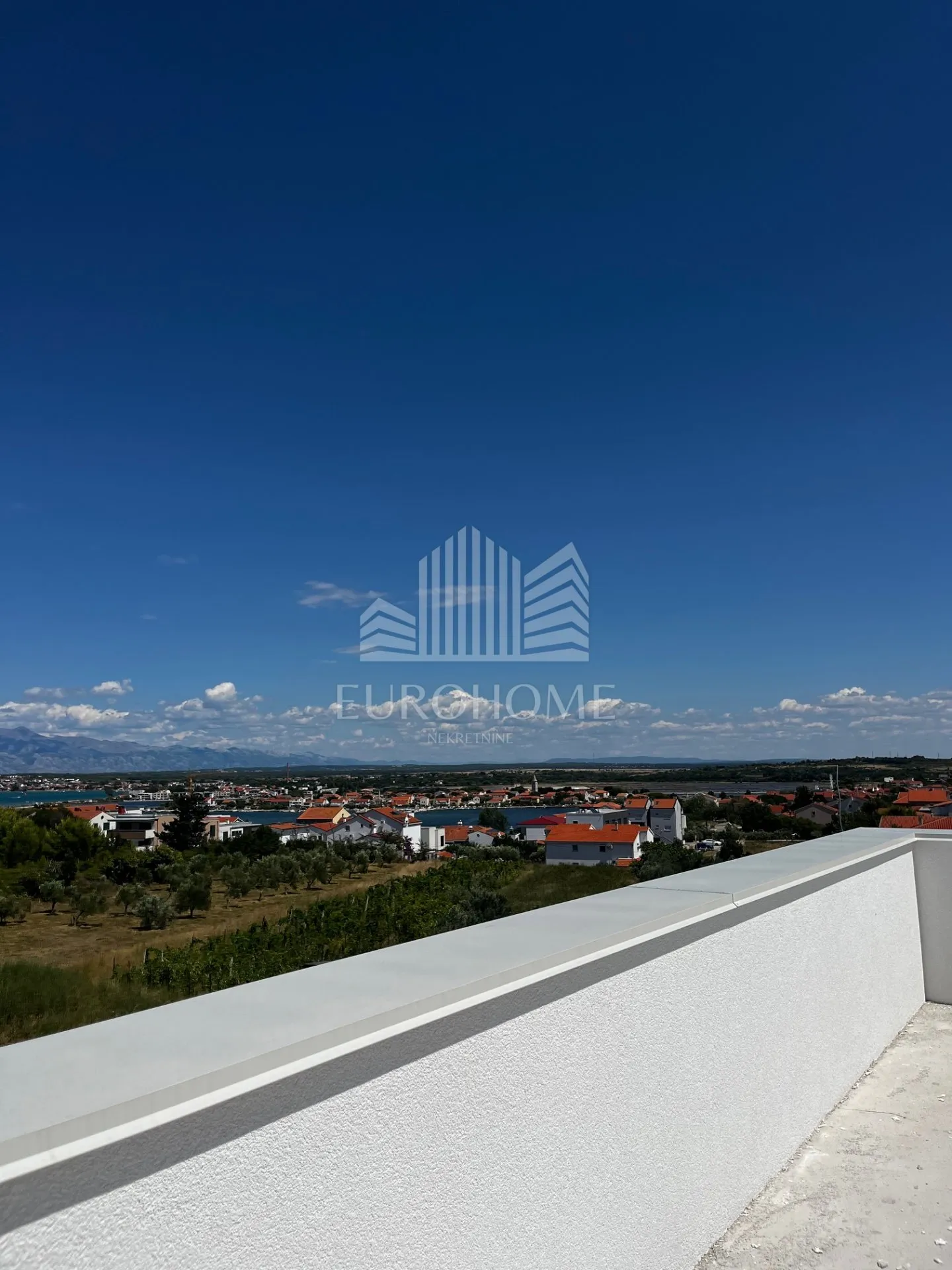 ZADAR, NIN- Apartman s krovnom terasom, 191 m2