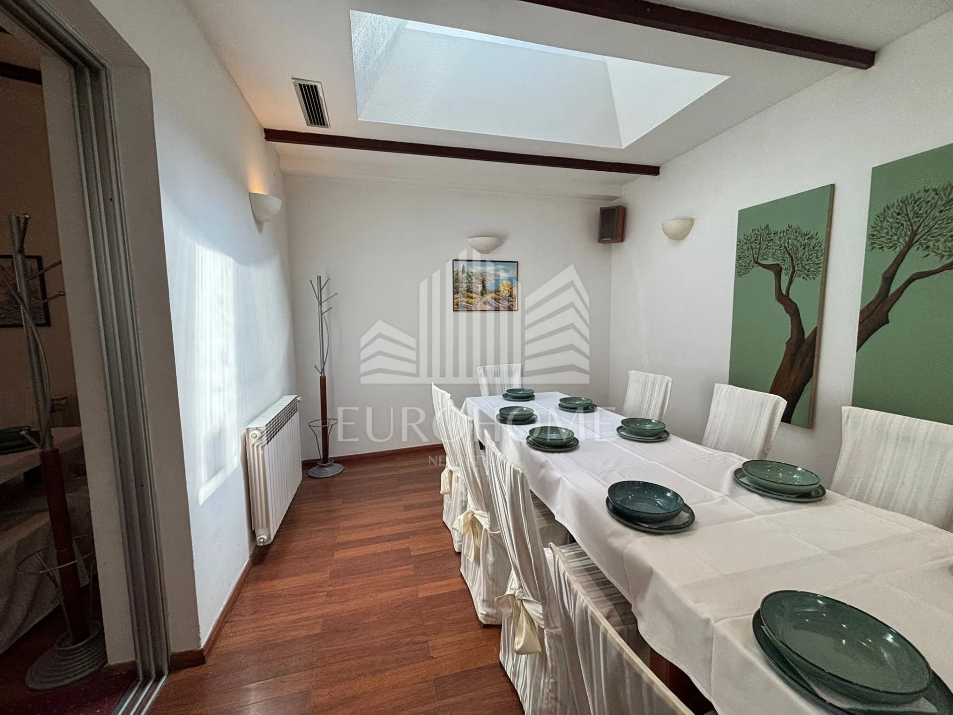 poslovni prostor 160m2, opremljen kao restoran - trnje - - slika 8