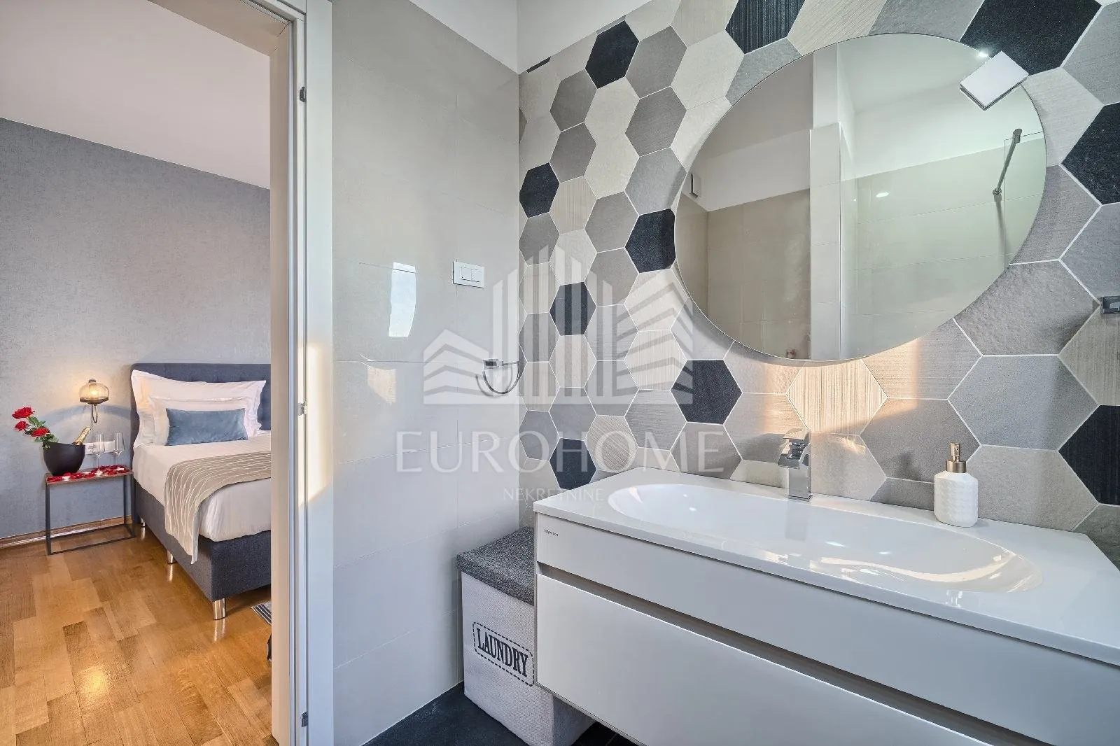 split, strožanac, villa u privatnom elitnom kompleksu, bazen, garaža, 350m2 - slika 18