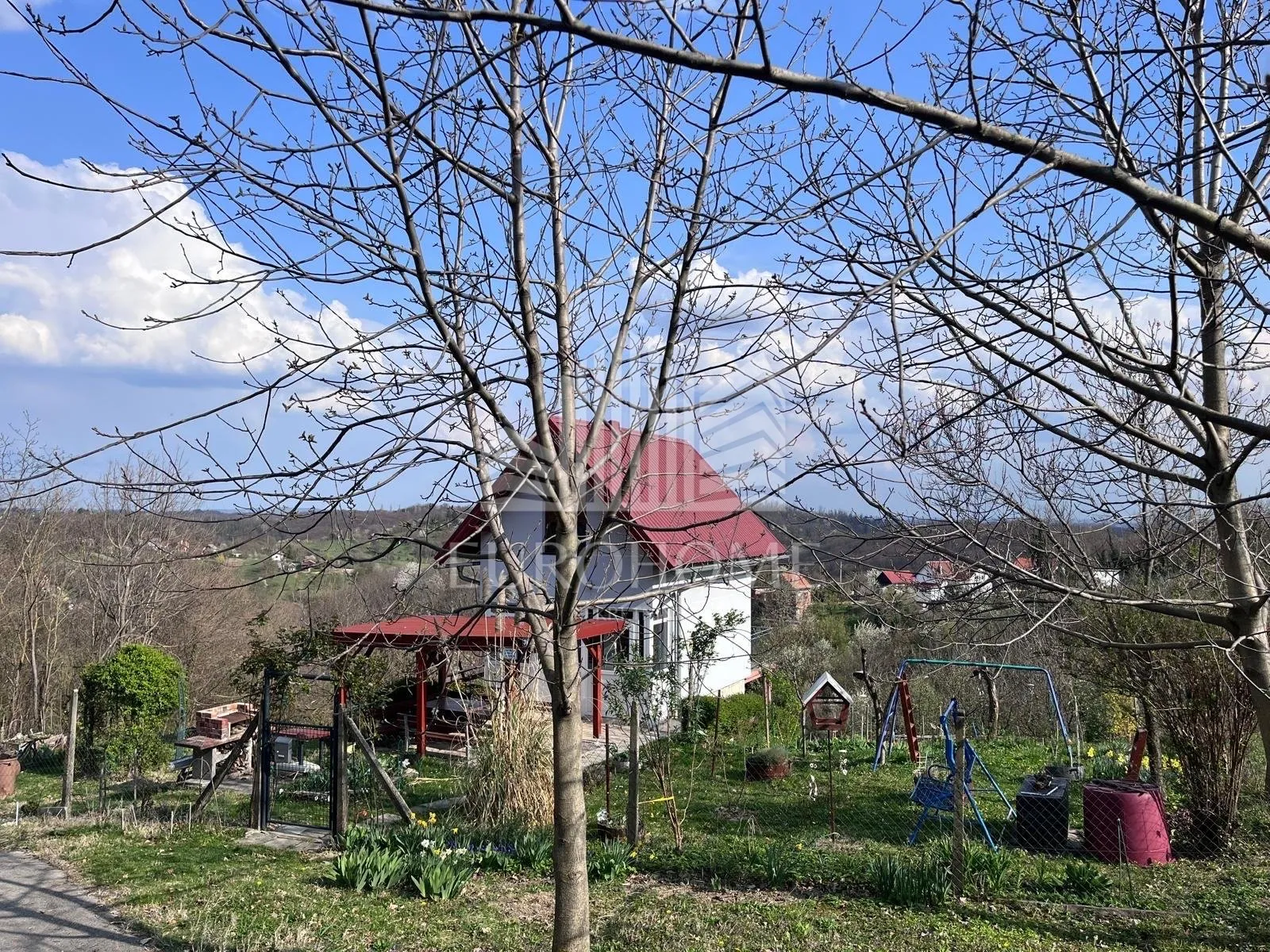 kuća okružena prirodom, vinogradom i voćnjakom - slika 3