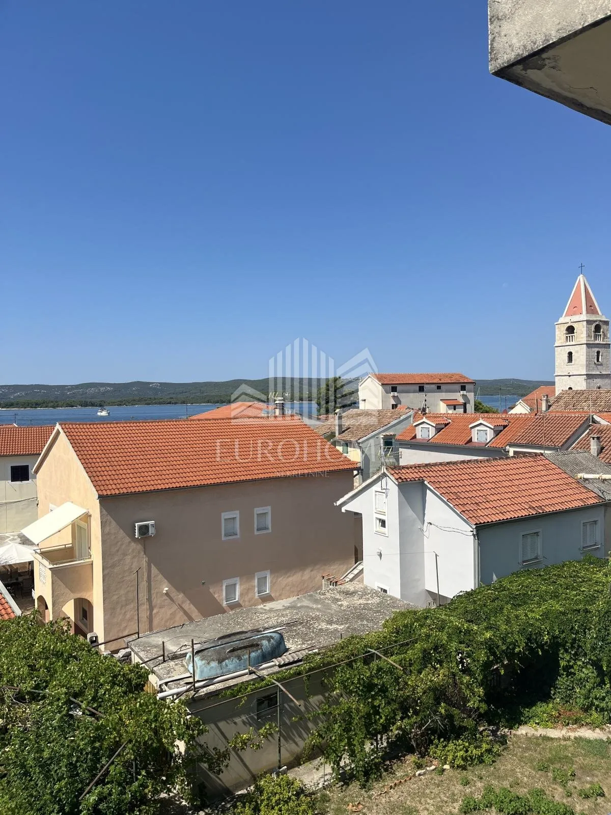 sveti filip i jakov, garsonijera drugi red do mora, 26 m² - slika 2