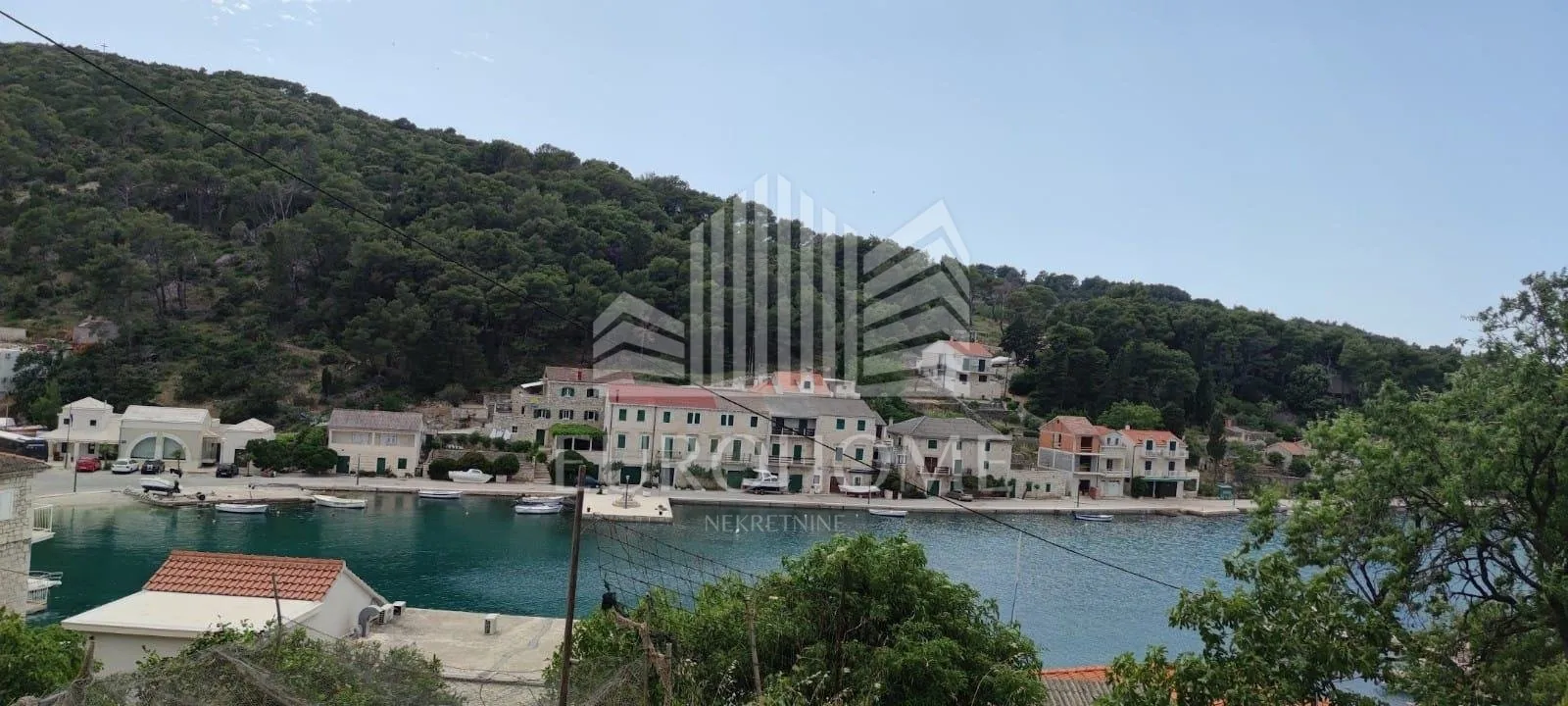 brač- povlja- građevinsko zemljište, 520 m2, pravomoćna - slika 9