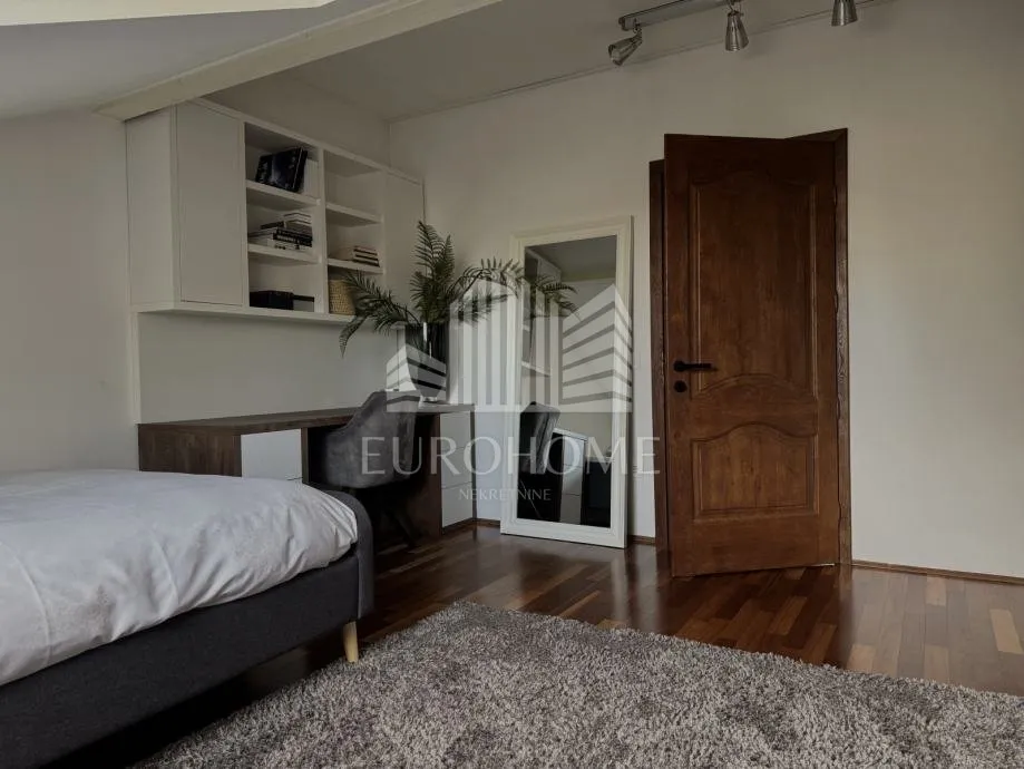 2350€/m2 potpuno namješten stan na tri etaže 201m2 - veliko polje - - slika 18