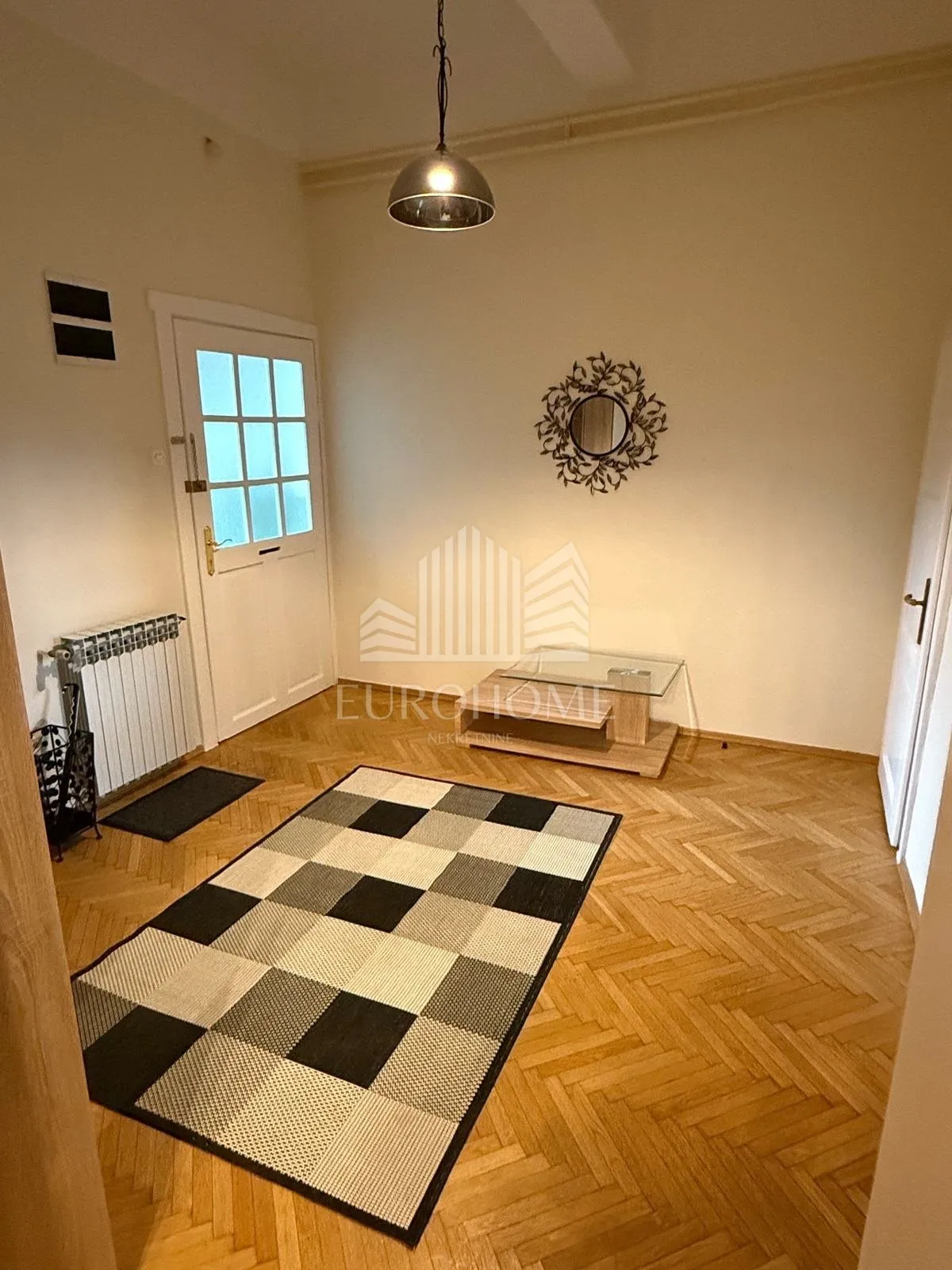 osijek,85.00 m2, novo adaptiran, komforan stan za najam - slika 12