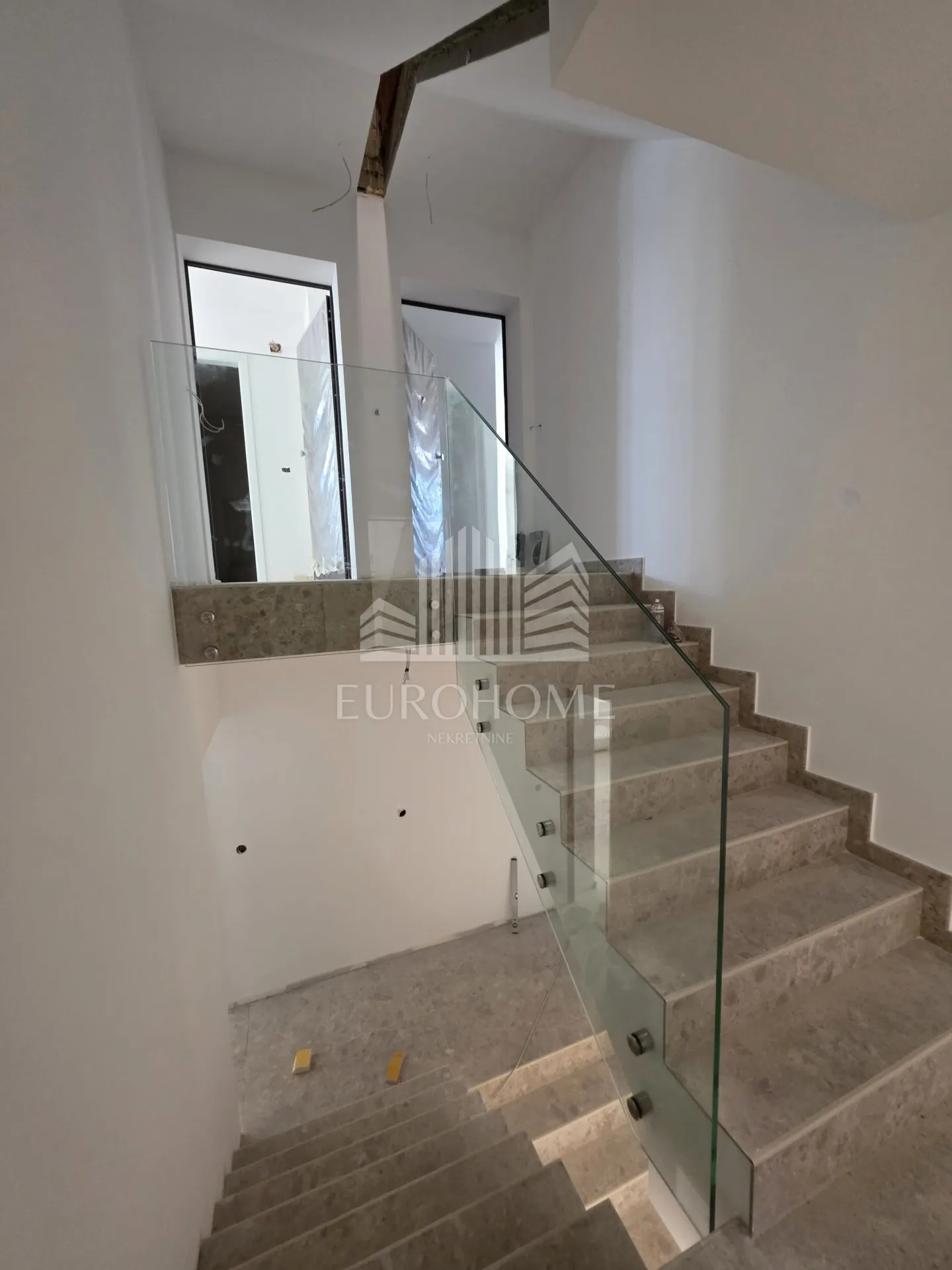 mandre | 48,84 m² | 2-sobni stan | prvi red do mora - slika 11
