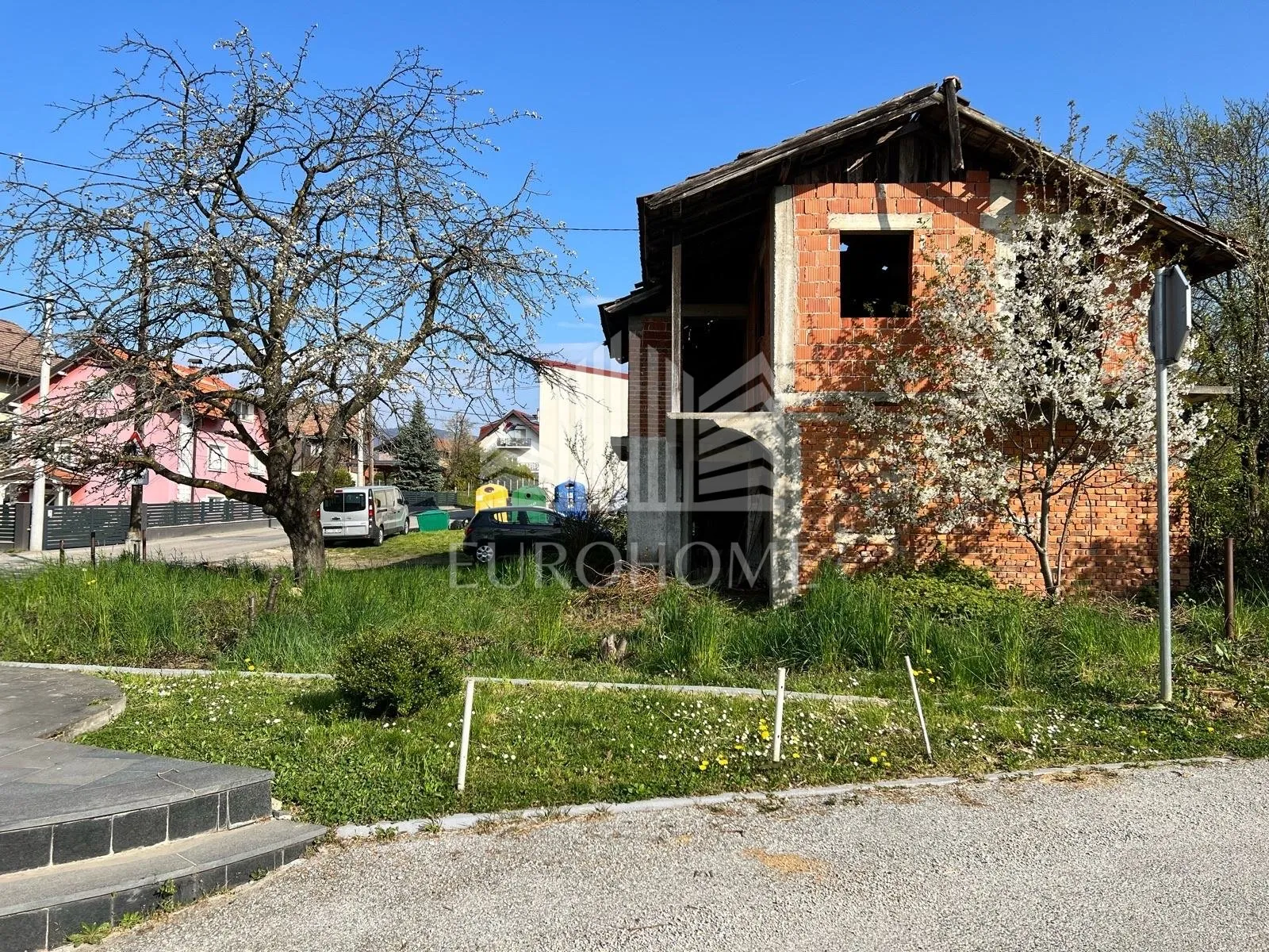 građevinsko zemljište sa kućom 557m2, gornja dubrava - slika 2