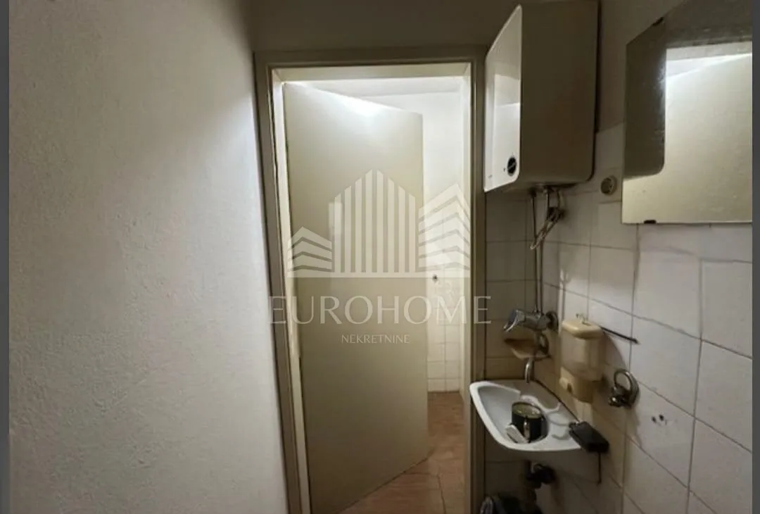 prilika! poslovni prostor u prizemlju, petrići, 57m2+galerija! - slika 5