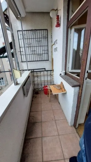 čanićeva – trosoban stan s balkonom u odlično održavanoj armirano-betonskoj zgradi - slika 12