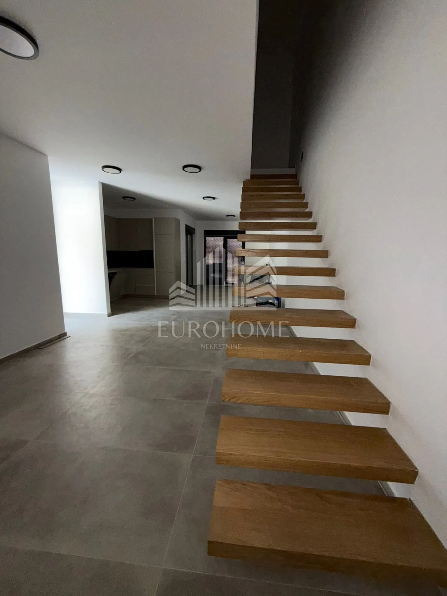 zaton, prekrasna kuća s bazenom (115 m2) + prostrana okućnica (250 m2) - slika 21