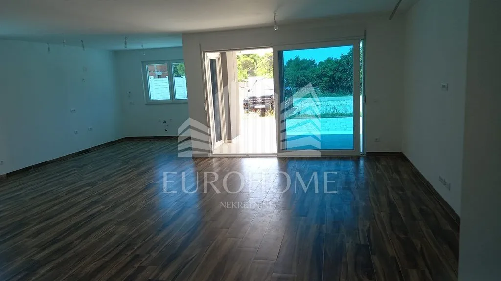 novogradnja, stan 144m2, otok vir - slika 4