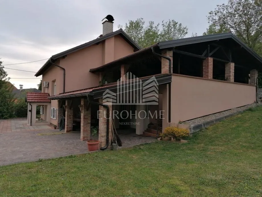 prekrasna kuća - 400 m2 - borčec, mirna i tiha lokacija - slika 4