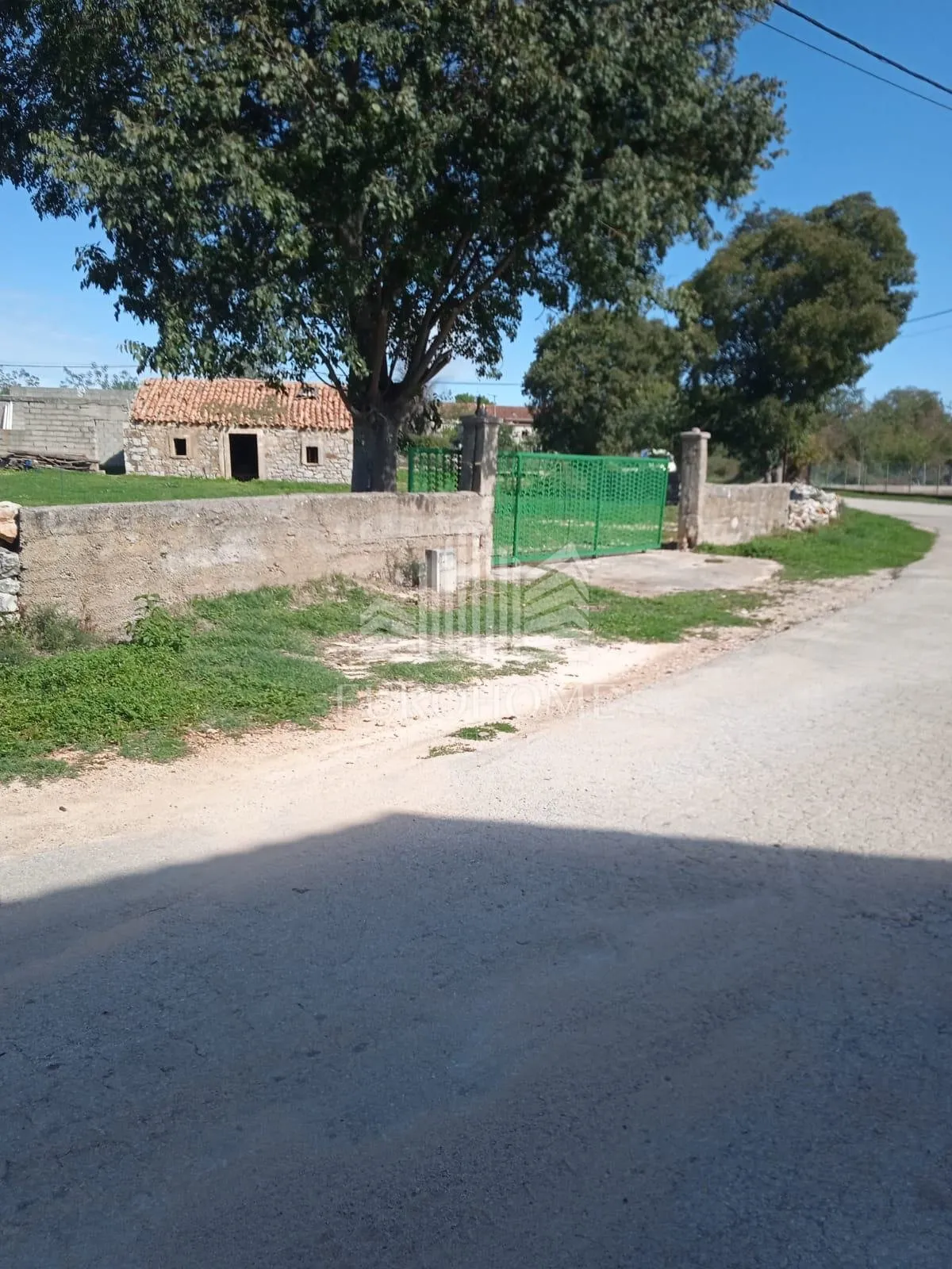 sukošan- gorica- građevinsko zemljište, 1041m2 - slika 4
