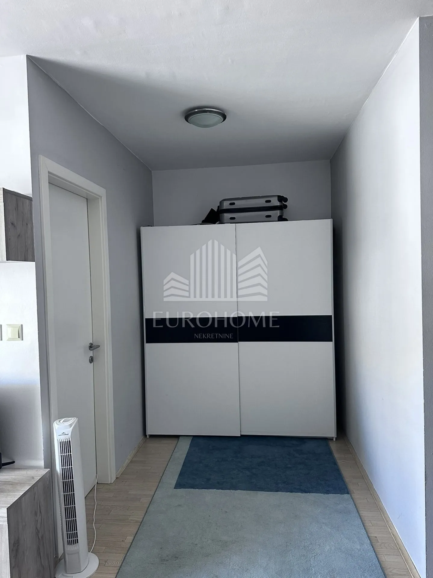 namješteni dvosobni stan novi zagreb 60m2 + gpm - slika 7