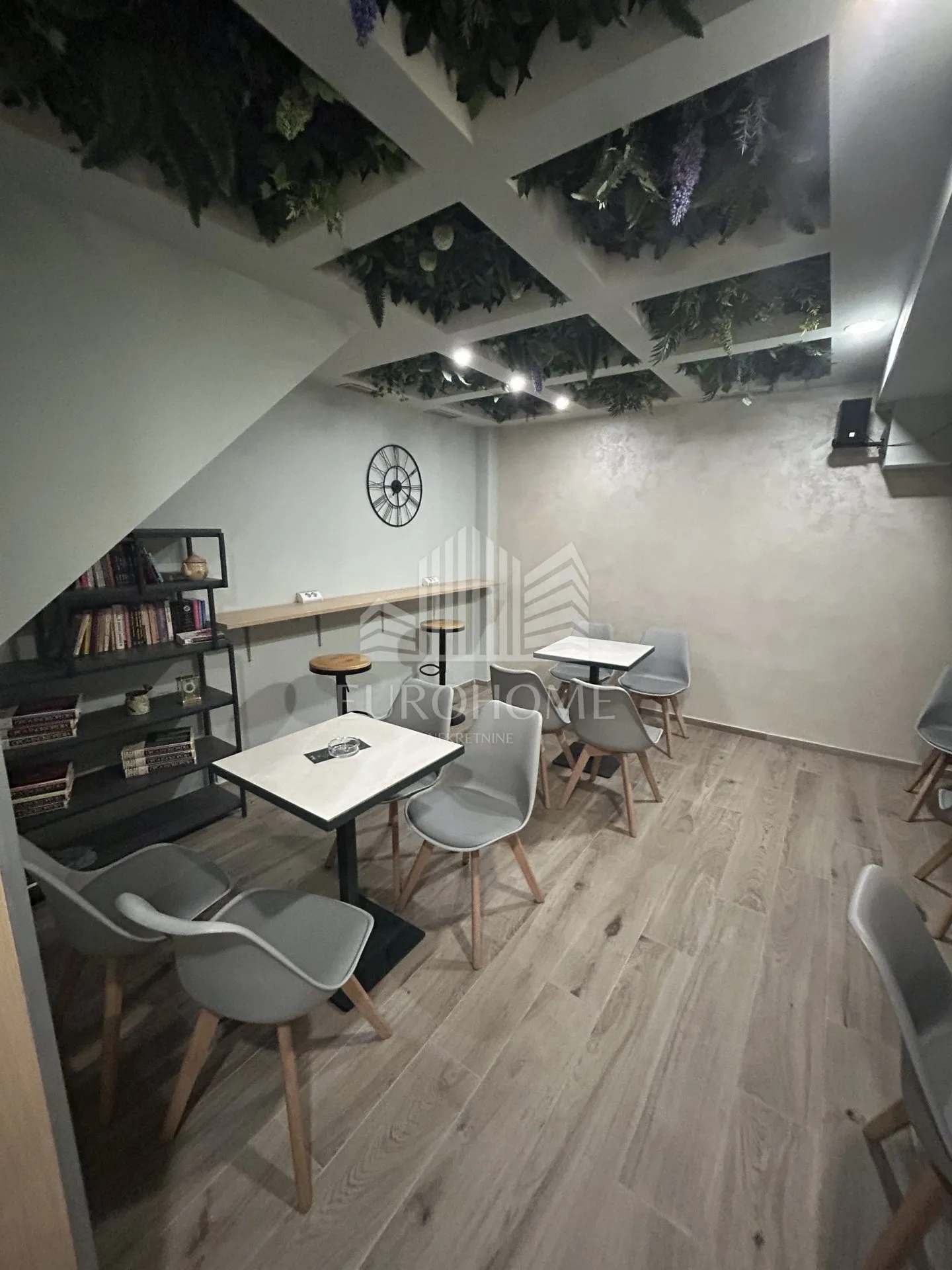 renoviran i opremljen poslovni prostor od 70m² u centru zagreba - slika 23