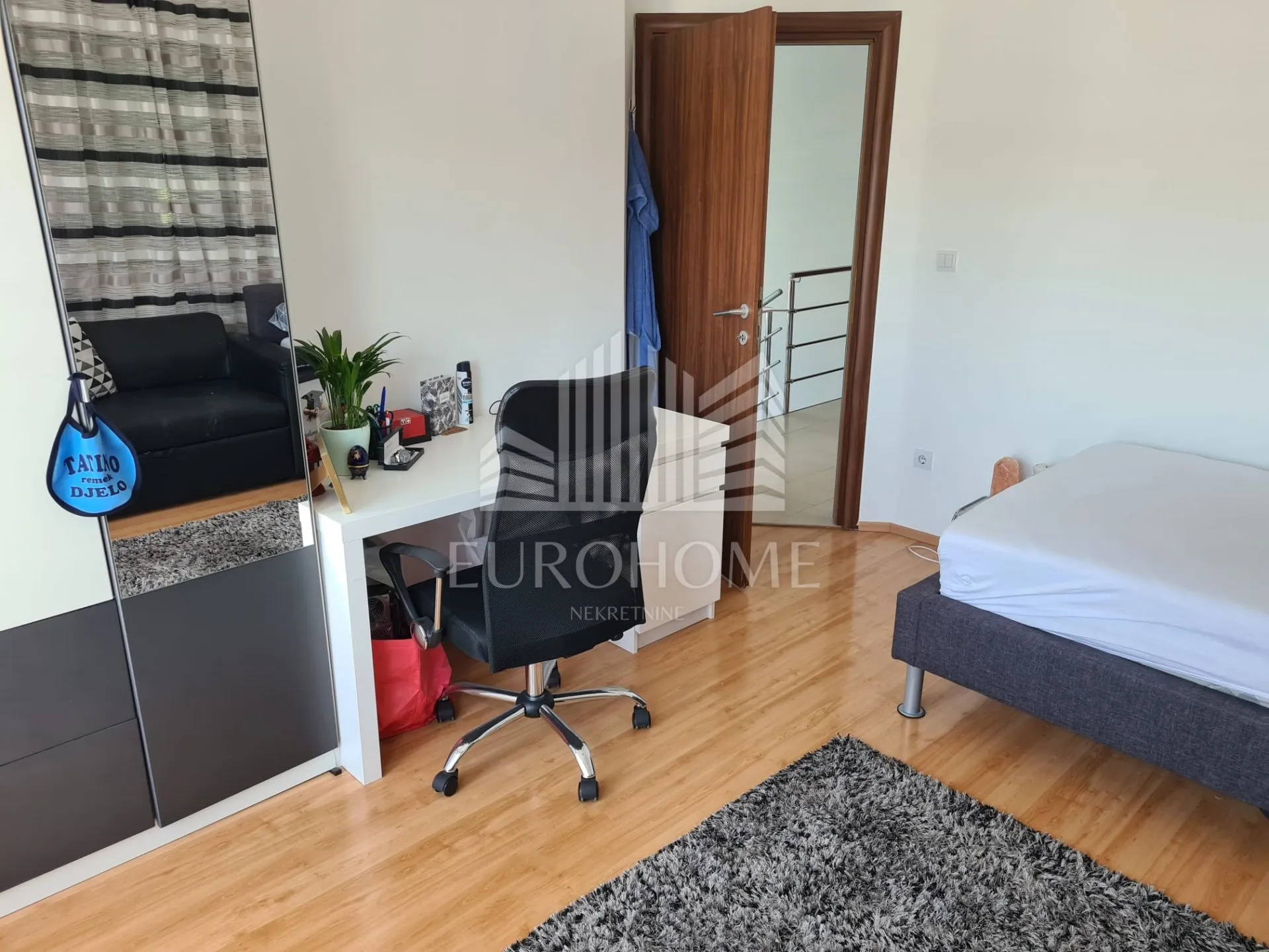 mikulići - kuća na tri etaže 1.607€/m2 - slika 21