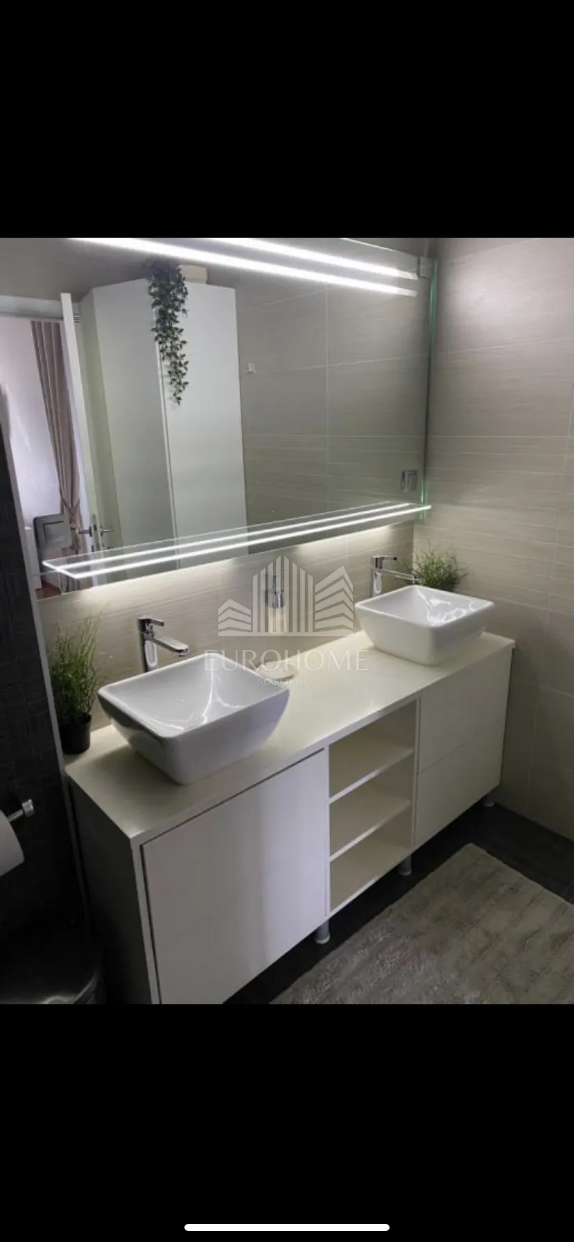 luksuzan stan 196m2, 2 etaže + parking - slika 8