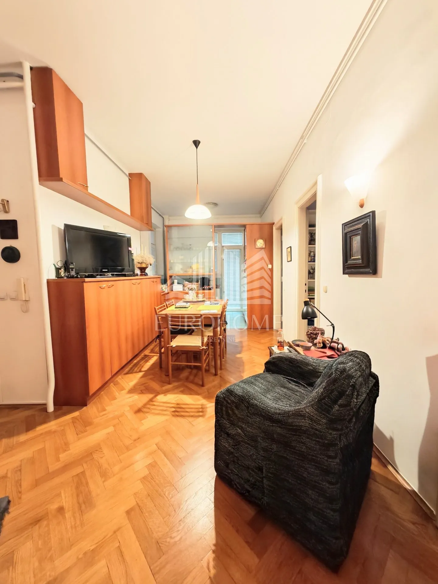 stan 165 m2 - centar - lift, ab kontrukcija, top lokacija - slika 15
