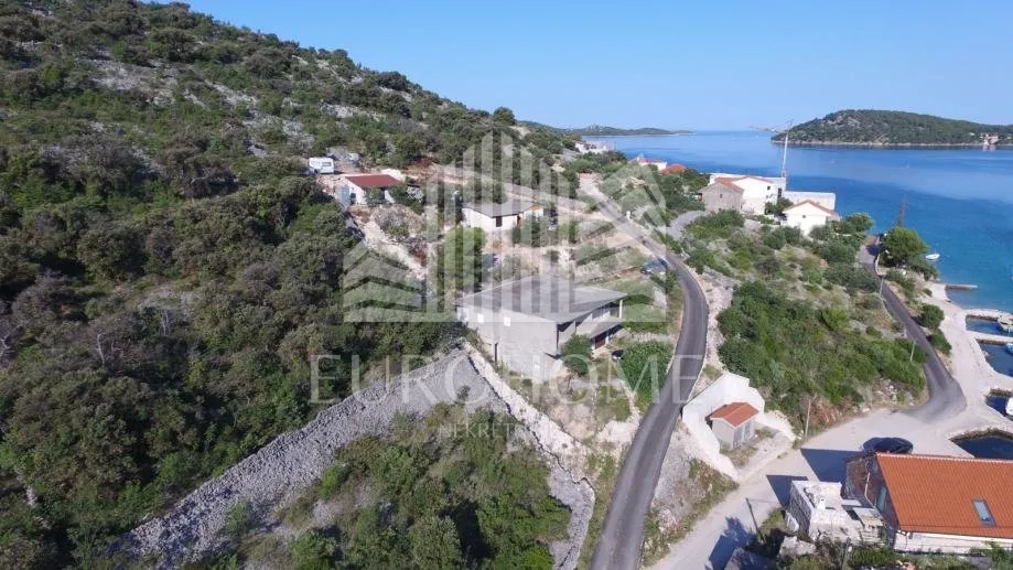atraktivna vila, prvi red do mora, rogoznica, 250 m2 - slika 10