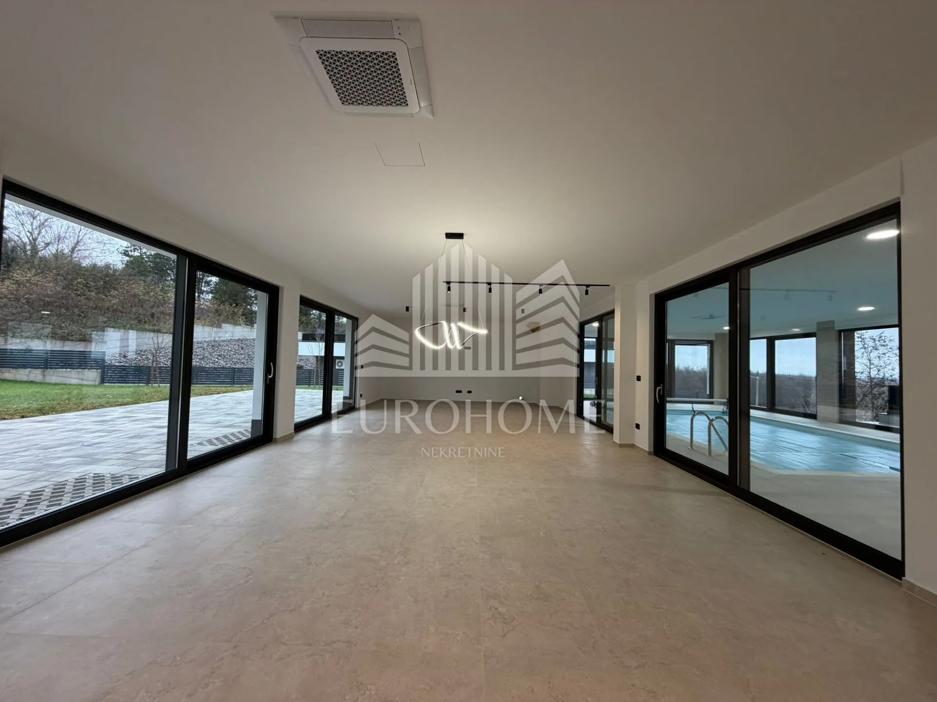 luksuzna vila 645 m² s unutarnjim bazenom i garažom za 5 automobila - slika 23