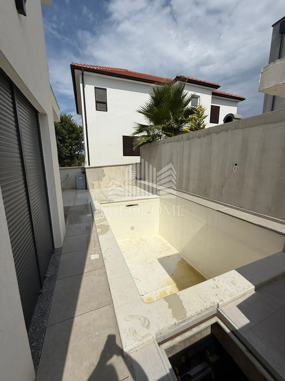 zaton, prekrasna kuća s bazenom (115 m2) + prostrana okućnica (250 m2) - slika 7