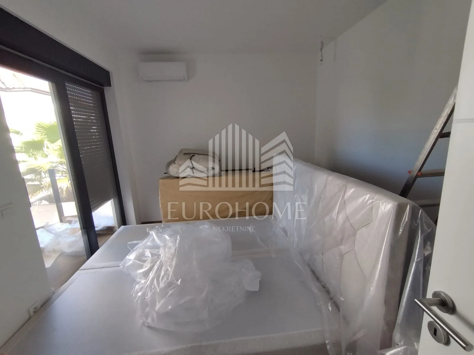 zaton, prekrasna kuća s bazenom (115 m2) + prostrana okućnica (250 m2) - slika 6