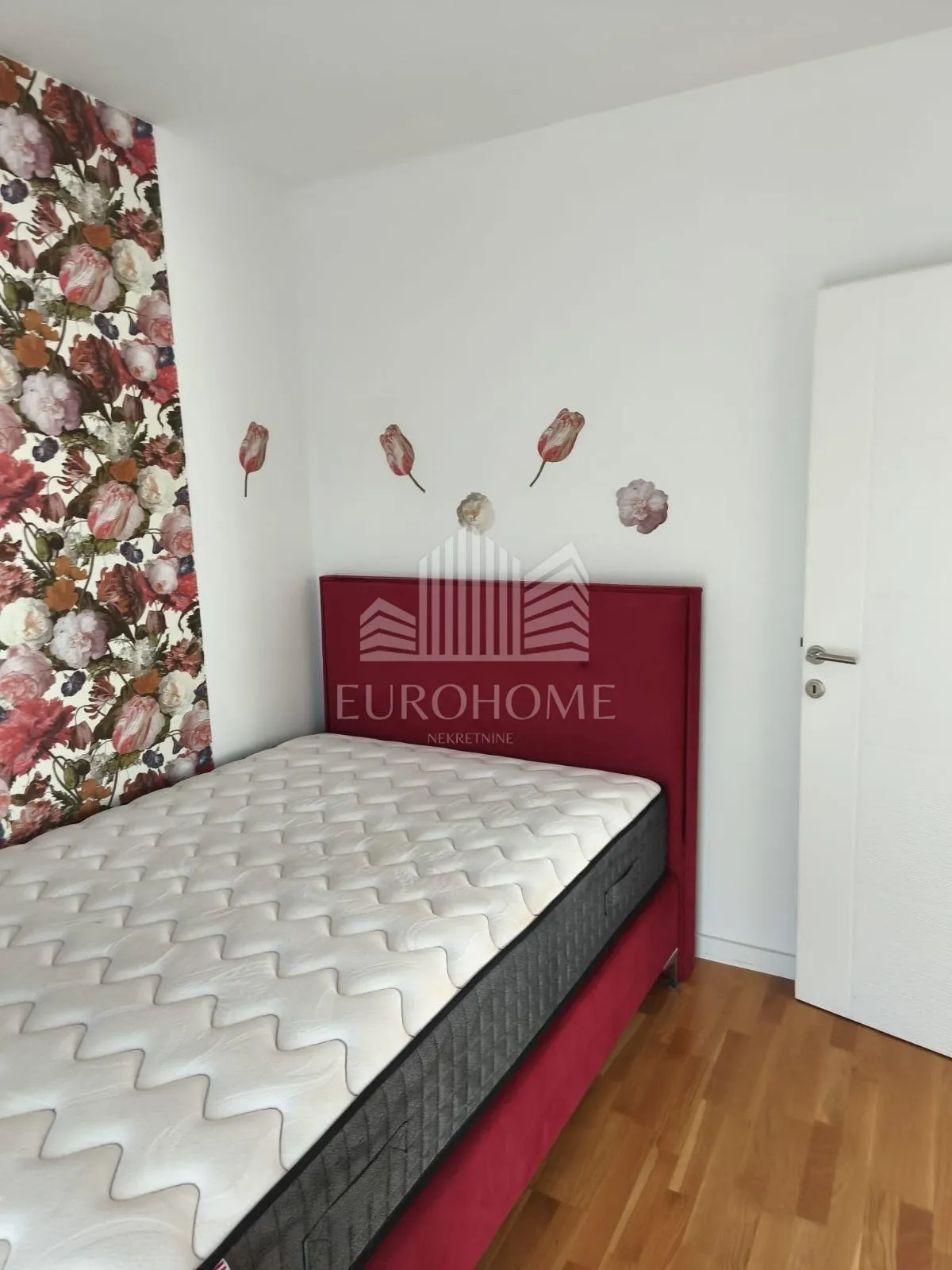 prvi najam 3-sobni stan 49 m², novogradnja, balkon i parking - slika 11