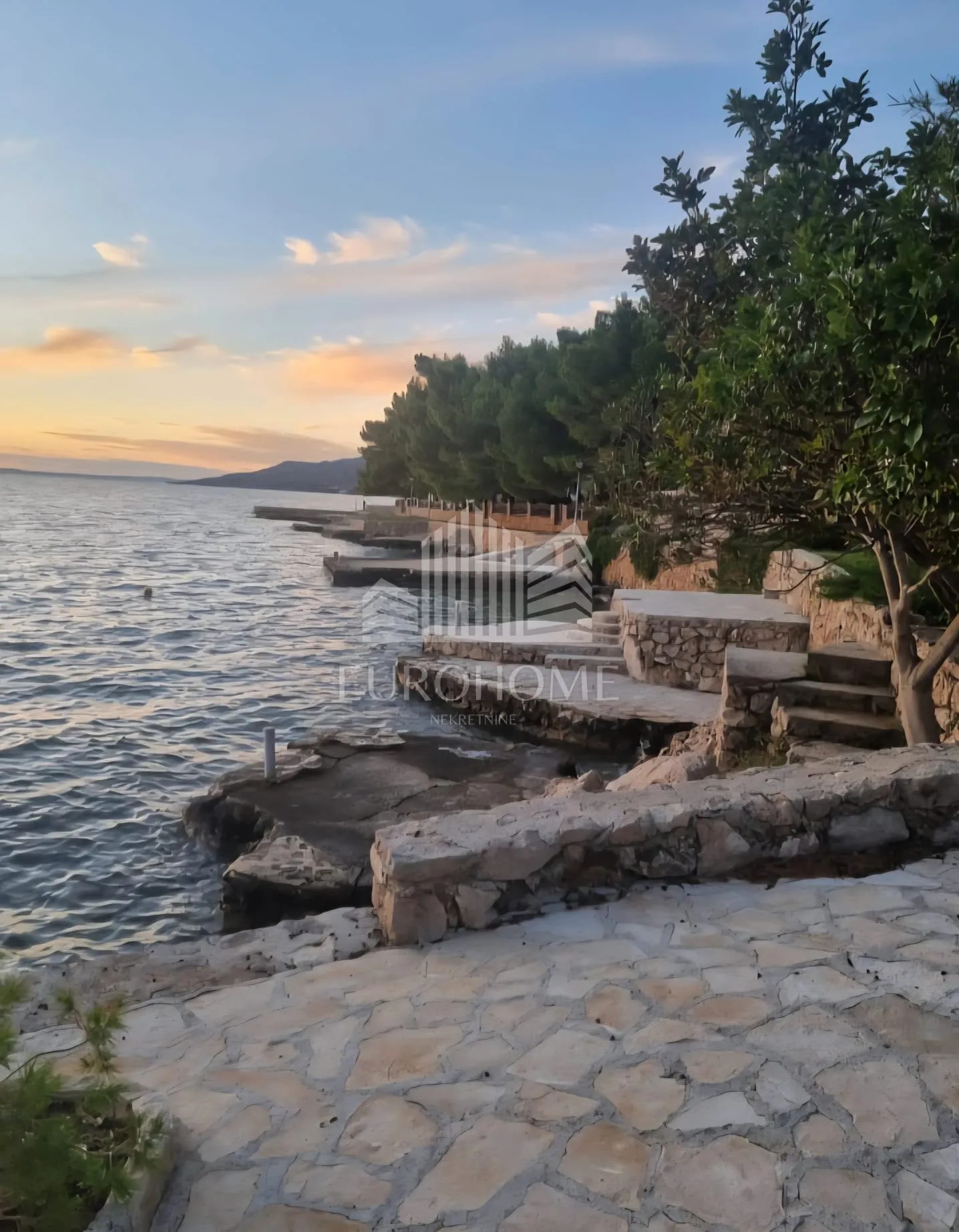 starigrad, kuća katnica,tri etaže, 50m od mora - slika 18