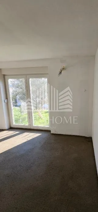 otok pag, grad pag, kuća s 4 odvojena apartmana - slika 4