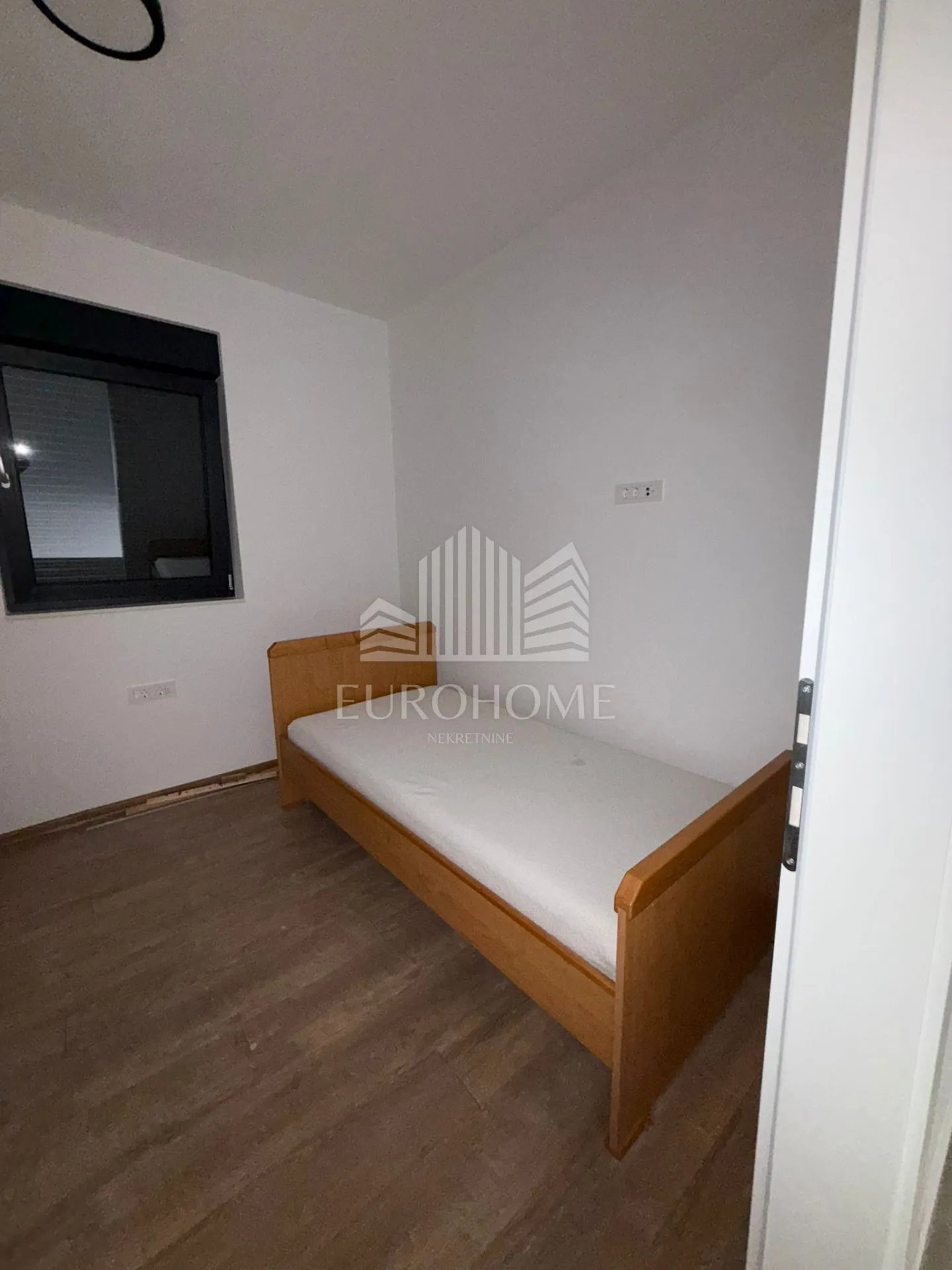 zaton, prekrasna kuća s bazenom (115 m2) + prostrana okućnica (250 m2) - slika 10