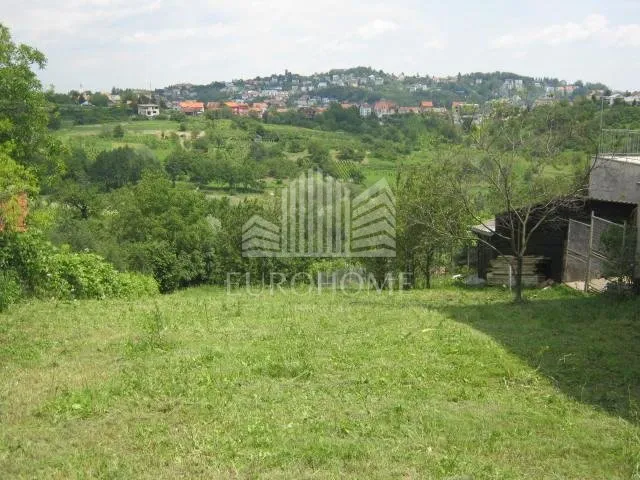 Građevinsko zemljište 1122 m2 u Mikulićima s pogledom - Zagreb