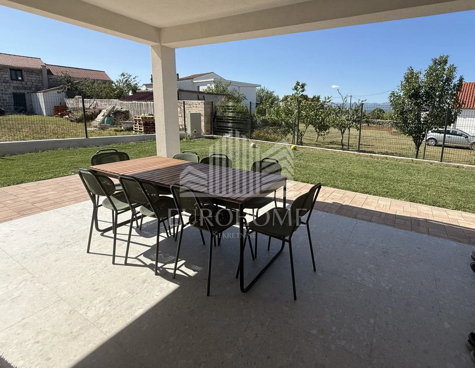 sinj, otok, najam nova kamena kuća, 200m2 - slika 11