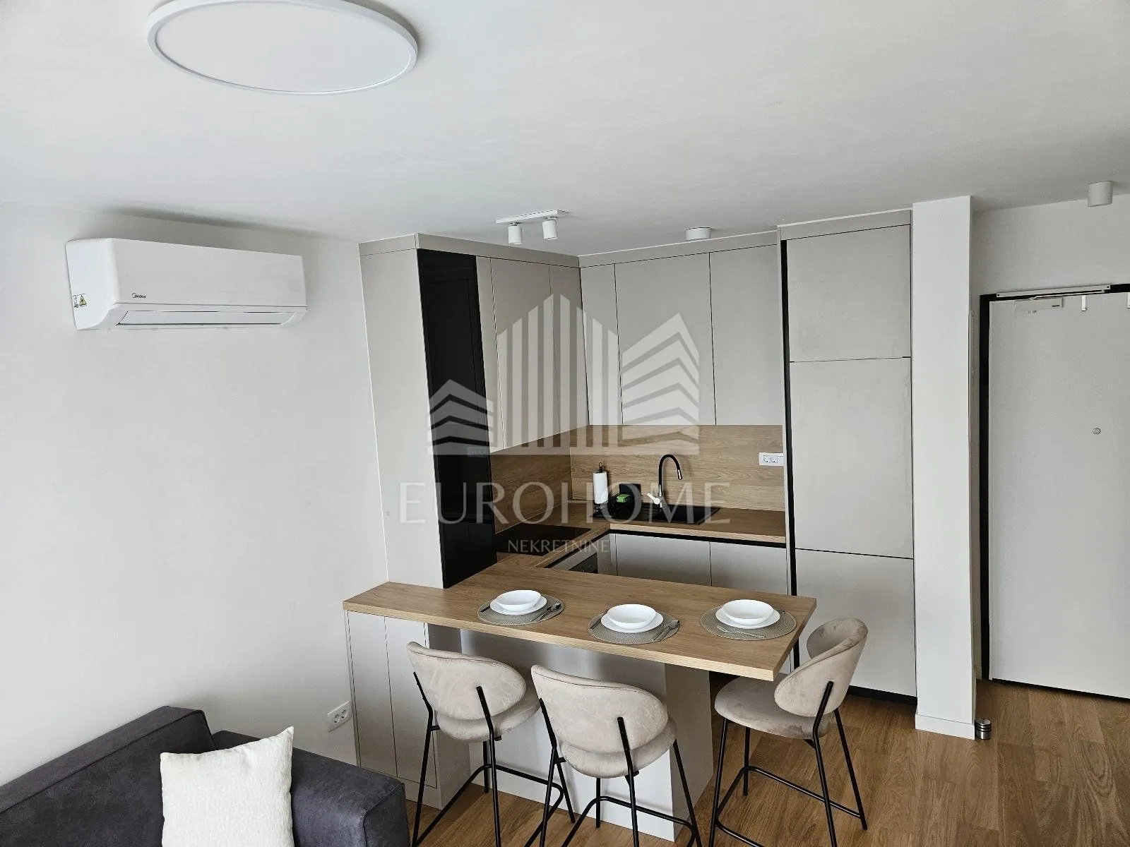 zadar, stan u novogradnji za najam od 1.8.2026 - slika 7