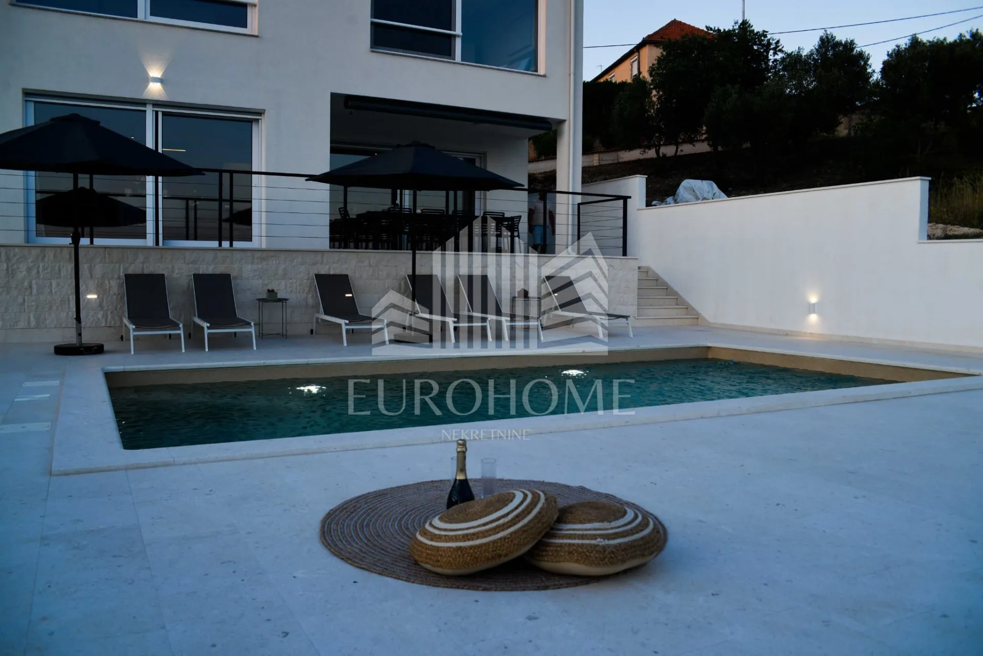 zadar- vrana, moderna urbana villa sa bazenom - slika 21