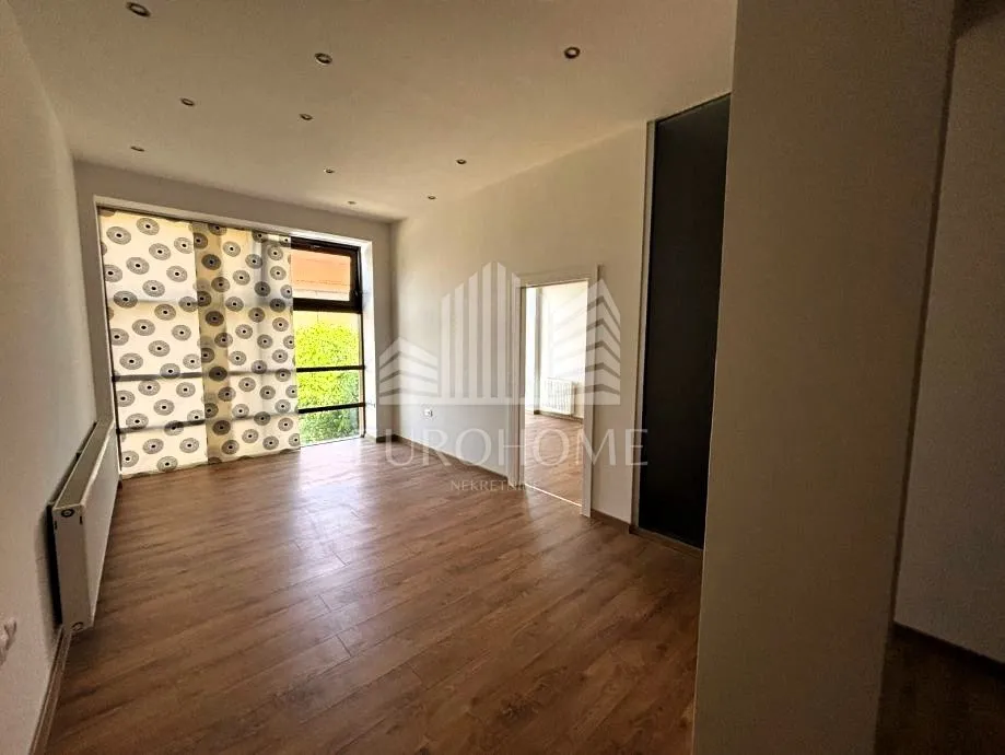 strogi centar đakova – moderan trosoban stan 68,49 m² s liftom i parkingom - slika 4