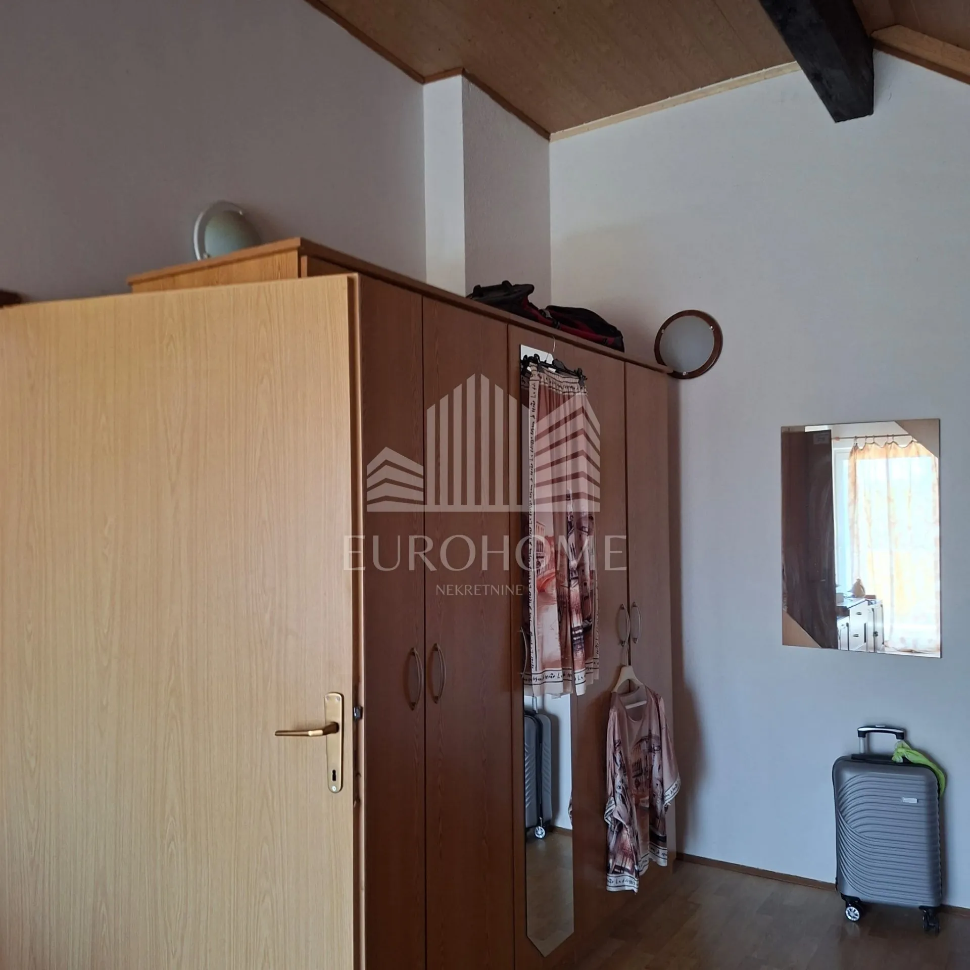 prostrana obiteljska kuća u mošćenici – 387 m² - slika 20