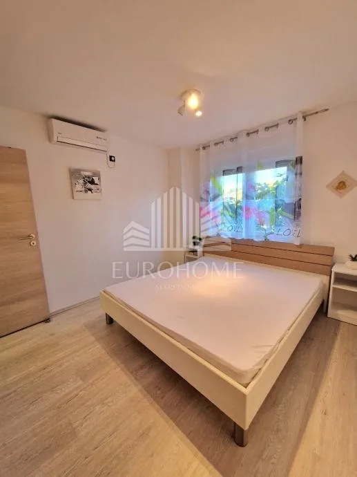 kuća za odmor s bazenom 5o metara od mora - slika 15