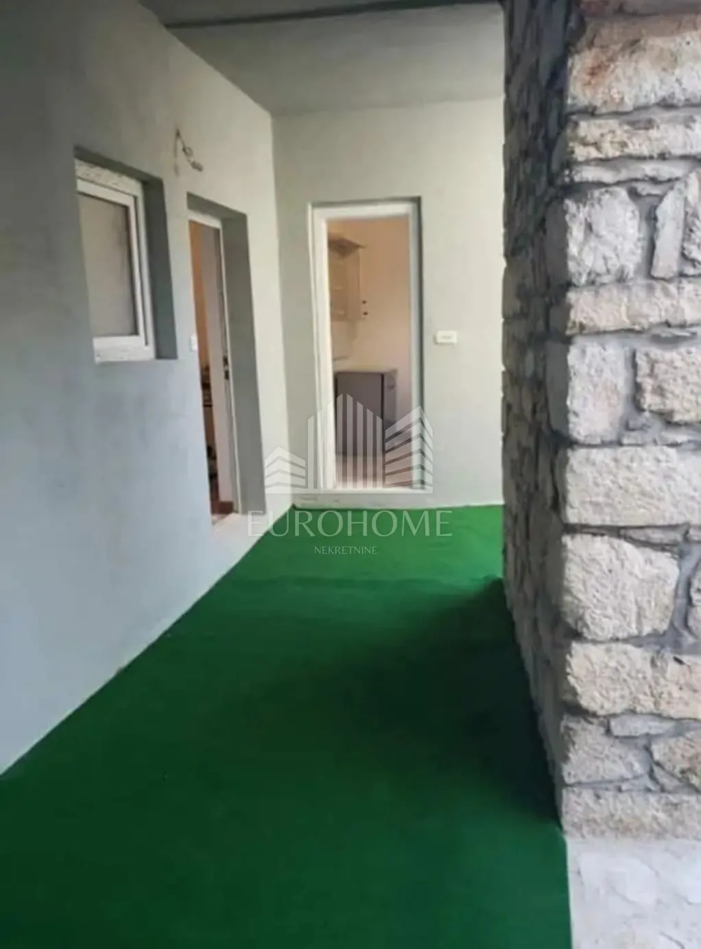 jedinstvena prilika,preko,,4kuće za obnovu,420m2,30m od mora - slika 3