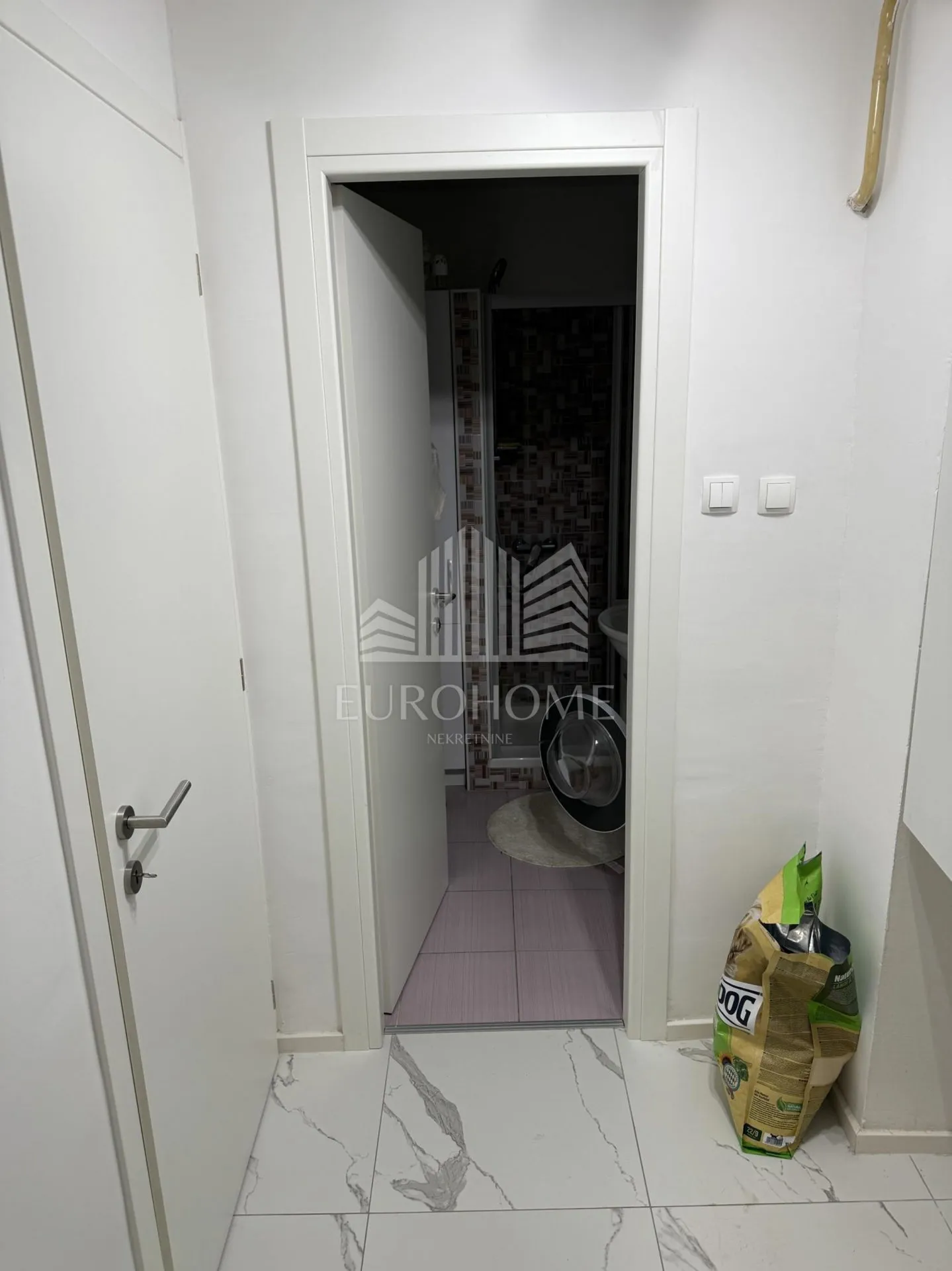 velika gorica 2-sobni stan 67m2 - slika 6