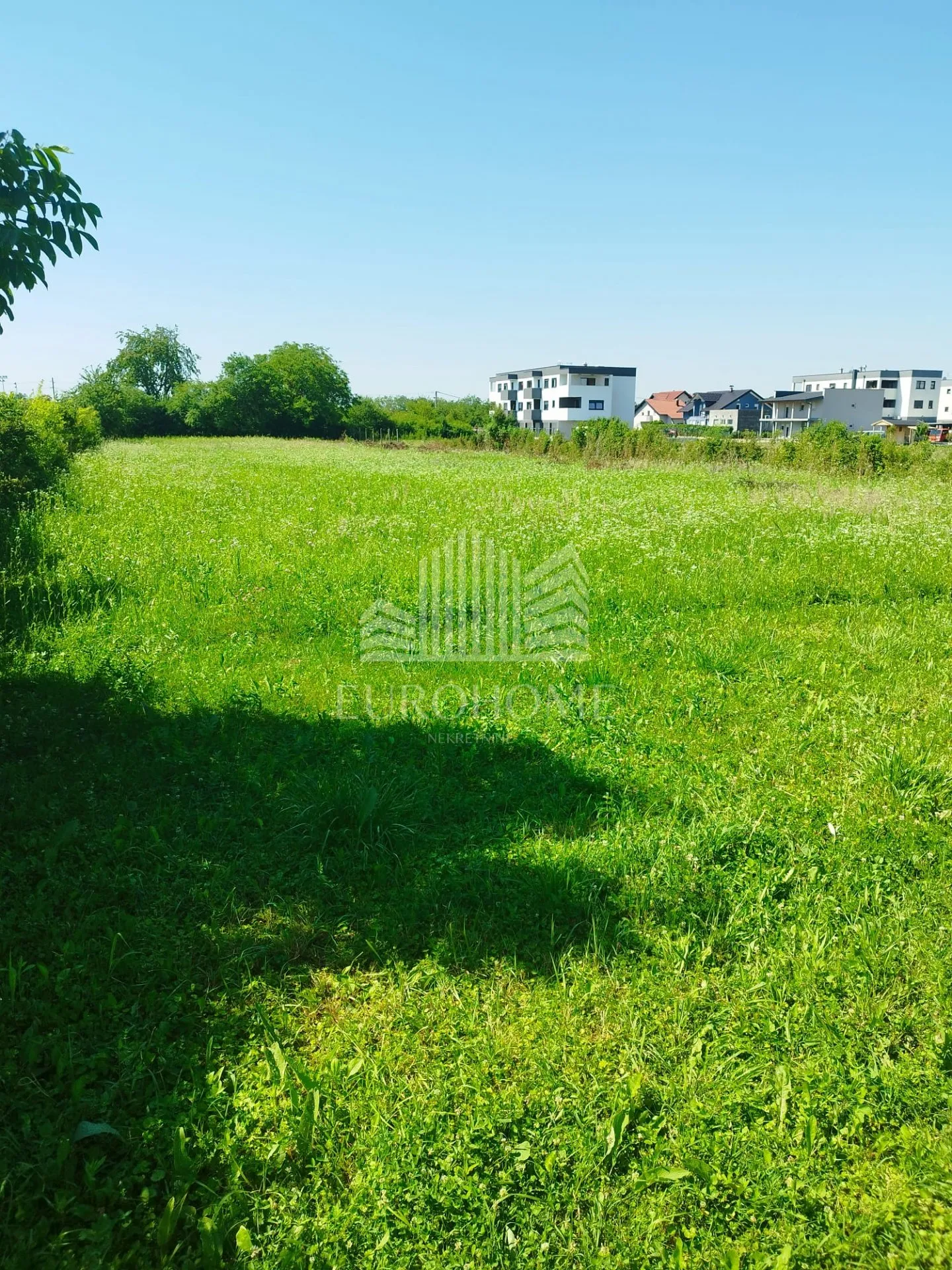 atraktivno građevinsko zemljište, velika mlaka, 2000m2 - slika 9