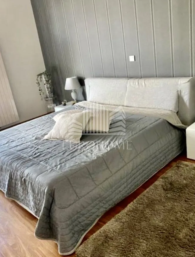 luksuzan stan 196m2, 2 etaže + parking - slika 4