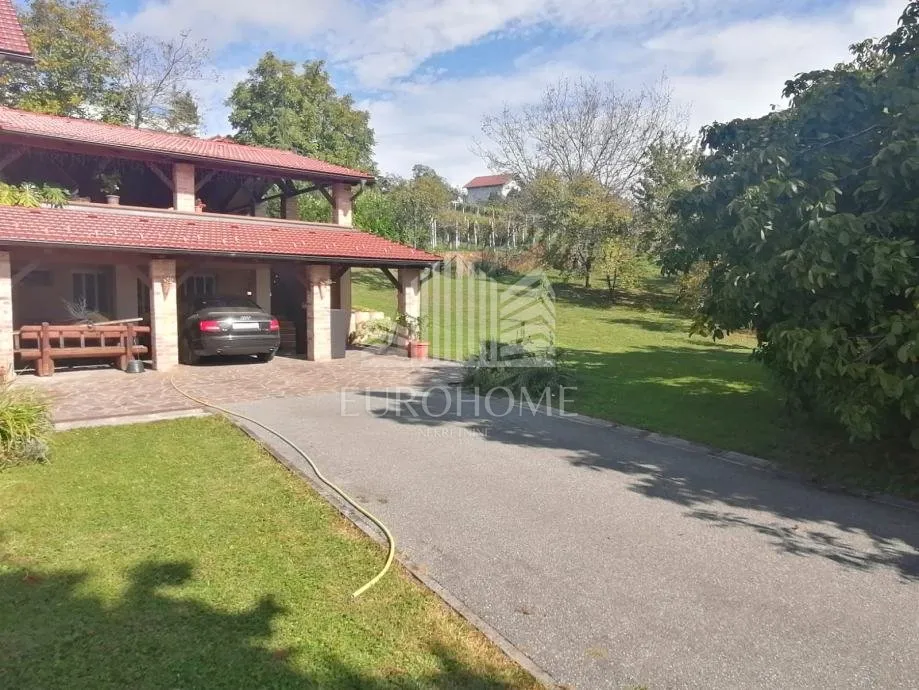 prekrasna kuća - 400 m2 - borčec, mirna i tiha lokacija - slika 16