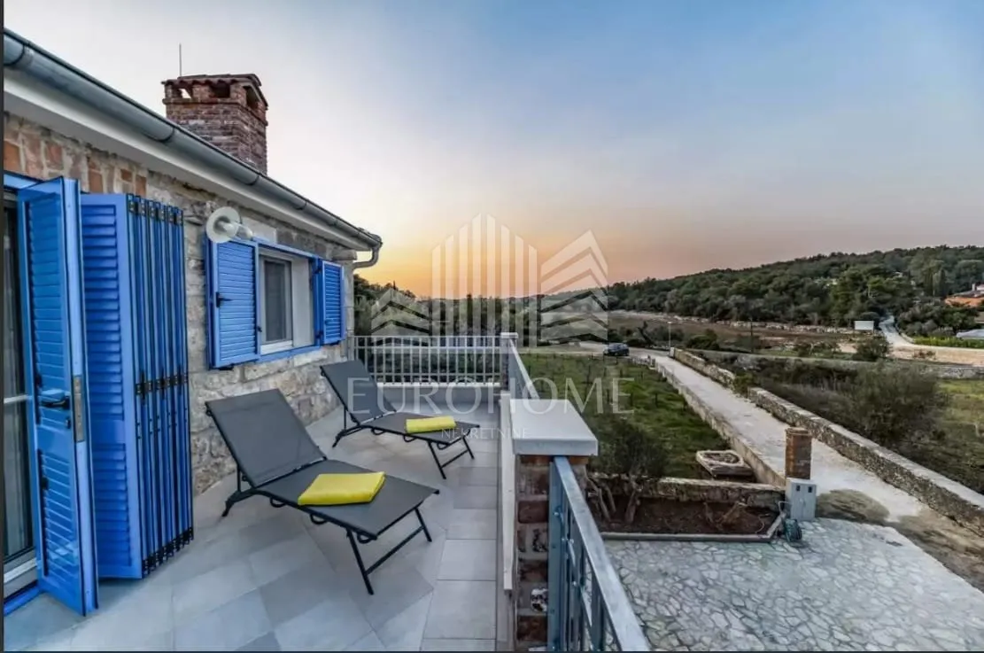 ždrelac, dalmatinska vila s bazenom, prvi red uz more - slika 24