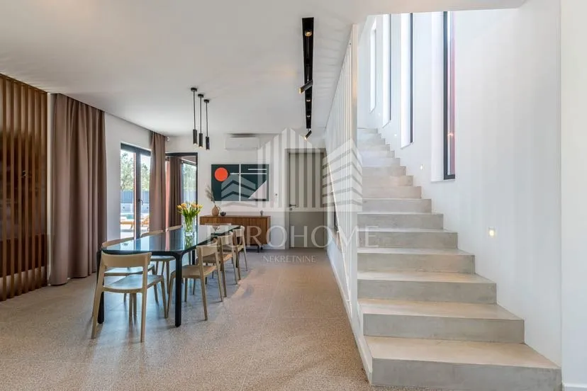 split- villa in kaštel stari for rent 1.10.2026-1.5.2027 - slika 18