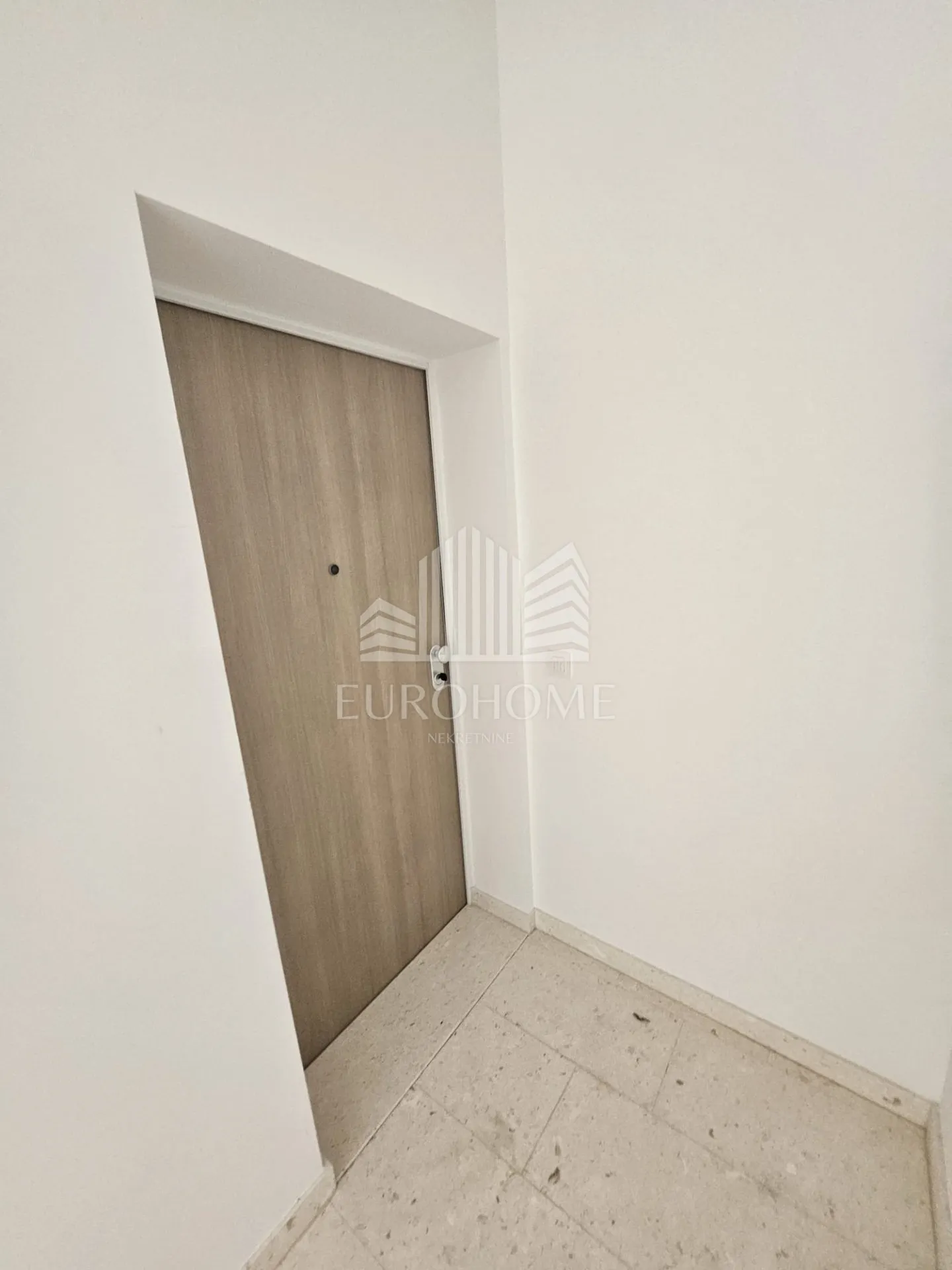 vitrenjak,zadar, novogradnja, trosoban penthouse s pogledom,dugoročni najam - slika 2