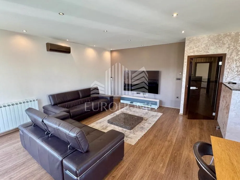 šestine, lukšić, odličan stan s dva parkirna mjesta, 109,09 m² m2 - slika 2