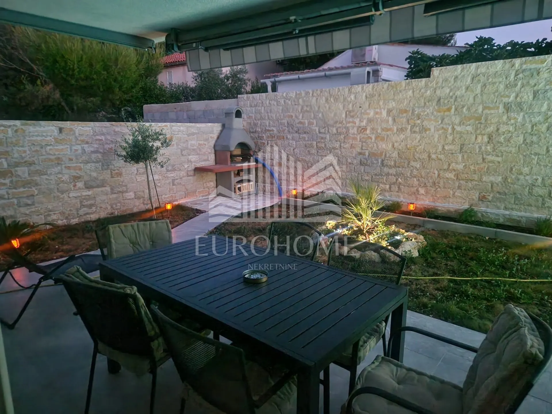 škuncini stani,novogradnja, prizemlje s bazenom i vrtom, 3pm,137m2 - slika 12